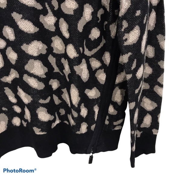 Animal Print Side Zip Sweater Small - Picture 8 of 9